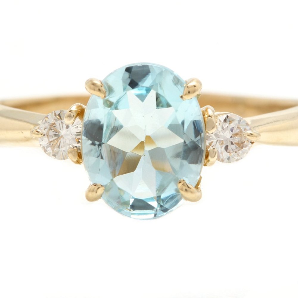 Elegant Blue and Gold Aquamarine Ring